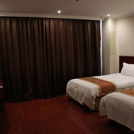 Greentree Inn Shanghai Pudong Airport Wild Animal Park Express Hotel Nanhui المظهر الخارجي الصورة