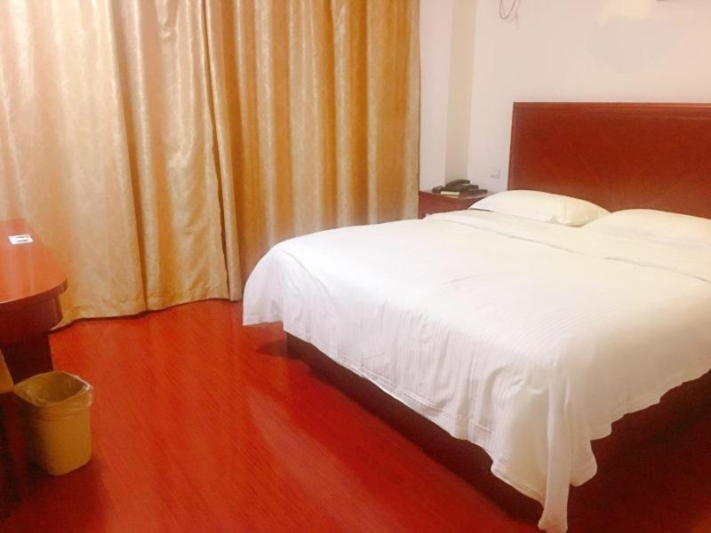Greentree Inn Shanghai Pudong Airport Wild Animal Park Express Hotel Nanhui المظهر الخارجي الصورة